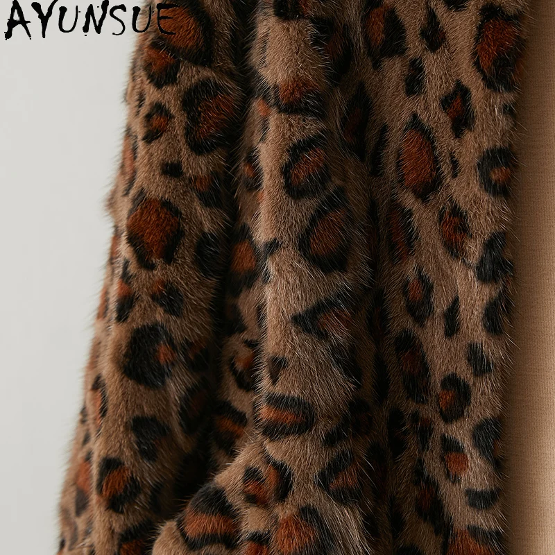 معاطف فرو المنك من AYUNSUE للنساء 2025 معاطف وسترات شتوية للسيدات ملابس على الموضة الكورية للنساء Pelzmantel Damen