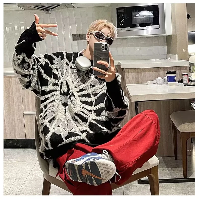 เสื้อสเวตเตอร์ผู้ชายไซส์ใหญ่ 300 ปอนด์ ลายปักแมงมุม สไตล์วินเทจ ดีไซน์สตรีทแฟชั่น ทรงหลวม สไตล์ลำลอง ถักนิตติ้ง