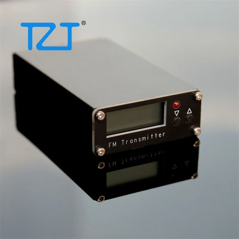 

TZT RC-FMD5W2 76-108MHz 2KM Digital Display FM Transmitter 0.5W Stereo Transmitter with Memory Function