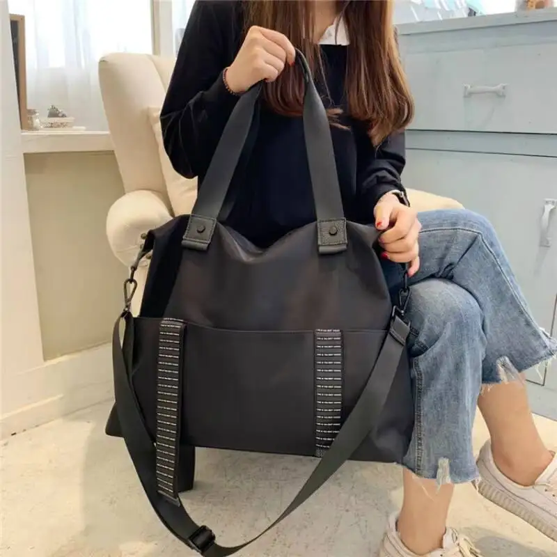 MOTAORA Fashion Women Big Traveling Bags Black Large Capacity Handbag For Female Travel Totes One-shoulder Handbag Oxford Girls