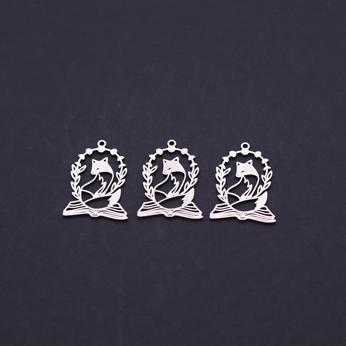 Jewelry Making Books - 3 個ヴィンテージ中空リーフリースフォックスブックステンレス鋼ペンダントチャームジュエリー作成用トレンディなネックレスメタル DIY アクセサリー