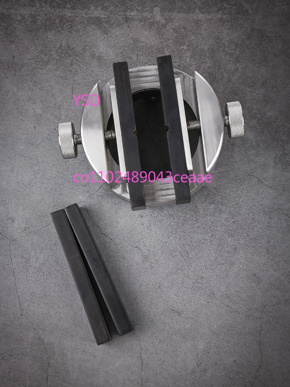 

Professional Heavy-duty 304 Stainless Steel Seal Carving Vise – 360° Rotating, Non-Slip Base