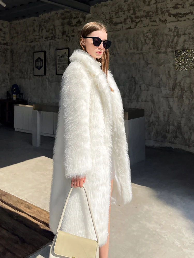 ZADORIN 2024 inverno Fluffy Jacket donna Solid risvolto lungo Faux Fox Fur Coat Ladies Furry Warm Pink White Jacket Trench Coats Tops