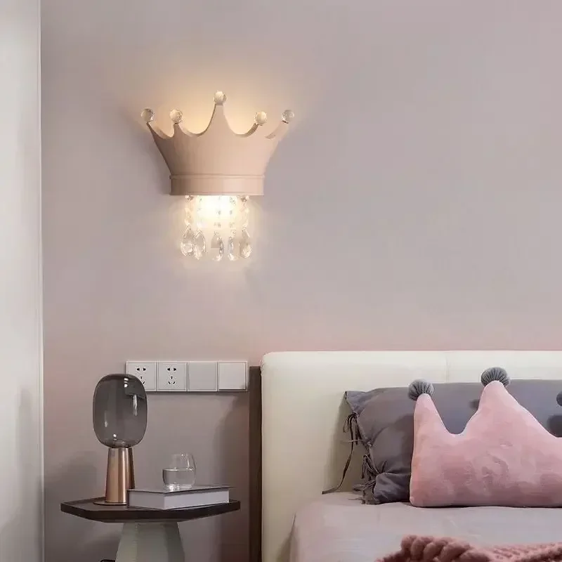 Crown Wall Lamp Girl Bedside Lamps Crystal Pendant Modern Luxury Children's Bedroom Princess Room Decor Night Lights Wall Light