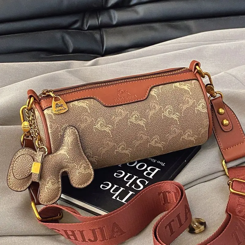 

Легкая роскошная нишевая популярная цилиндрическая маленькая сумка женская новая модная сумка-подушка универсальная широкополосная сумка через плечо для мобильного телефона