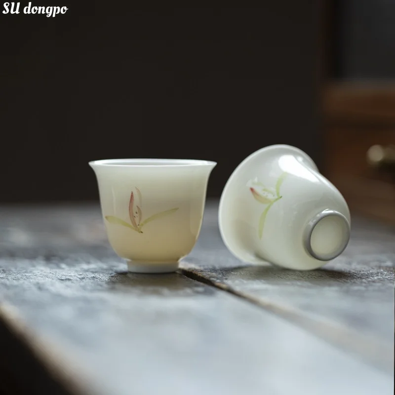 Hand-Painted Magnolia Thin-Walled Tea Cup – 45ml White Porcelain Kung Fu Tasting Cup – Single Cup for Home Gongfu Tea