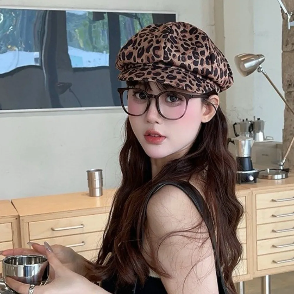 Casual Spot Leopard Print Octagonal Hat Y2K Polyester Painter Hat British Korean Style Women Beret Ladies