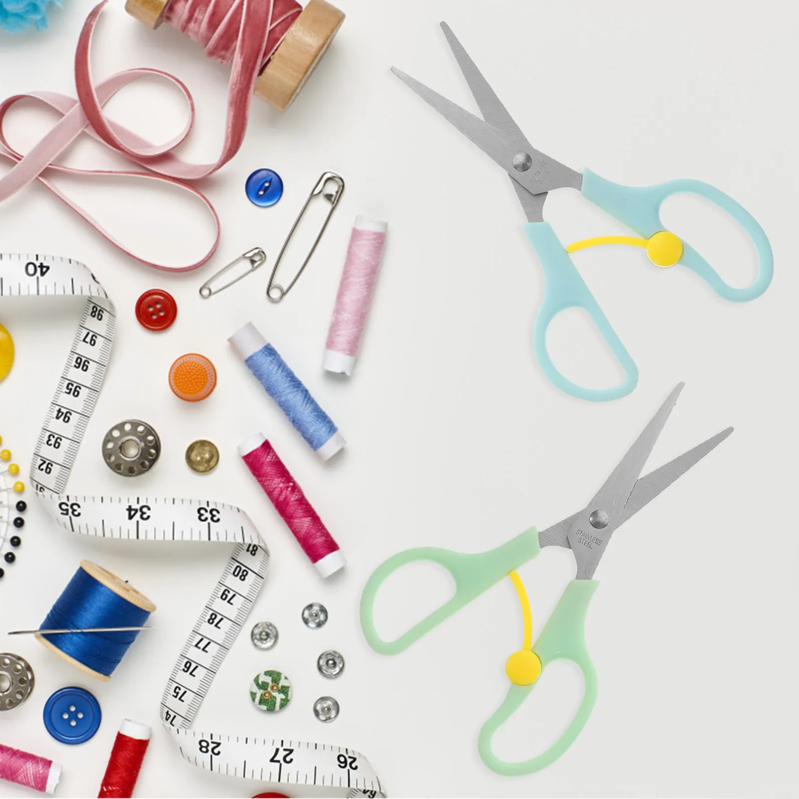 

Набор из 4 маленьких безопасных ножниц: прочные, из нержавеющей стали, с пластиковыми ручками, для детей 3-8 лет, для резки бумаги, фотографий, поделок своими руками