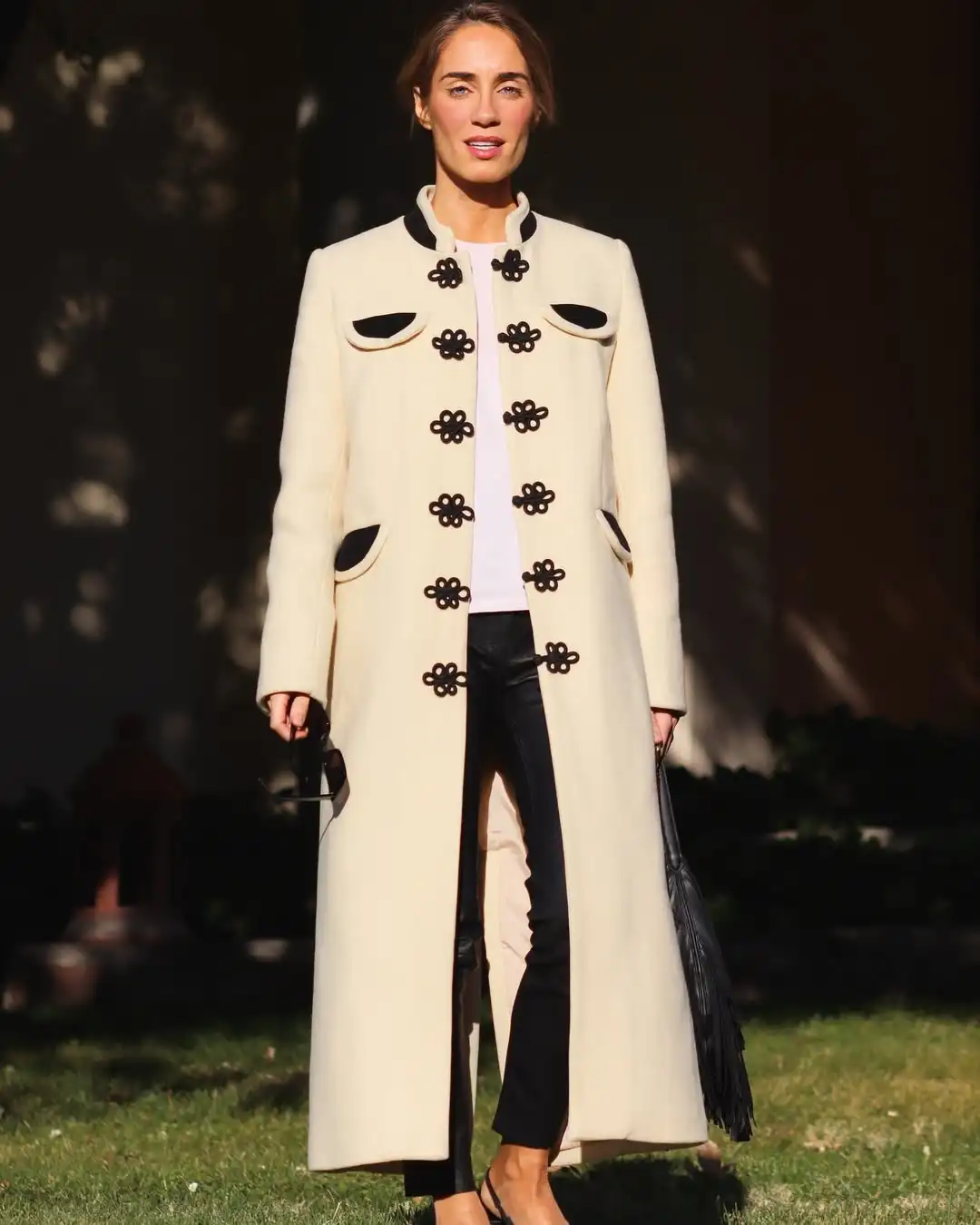 

Women Elegant Turtleneck Woolen Overcoat White Stand Collar Single-row Button Knot Loose Coat Lady Daily Commute Street Coats