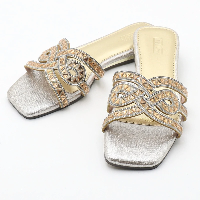 

Новые летние шлепанцы на плоской подошве, женские блестящие пляжные туфли с квадратным носком, женские нескользящие модные брендовые сандалии, женские Pantuflas Mujer