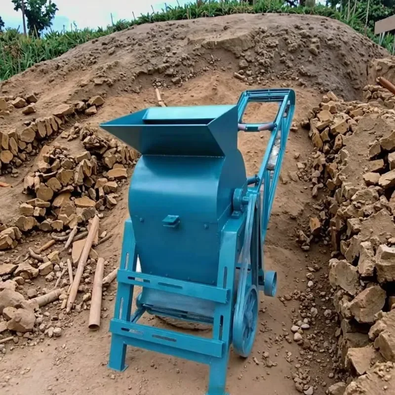 CE Certification Small Nutritive Soil Crusher Mobile Bean Cake and Bean Dregs Powder Machine Agricultural Sand Crusher