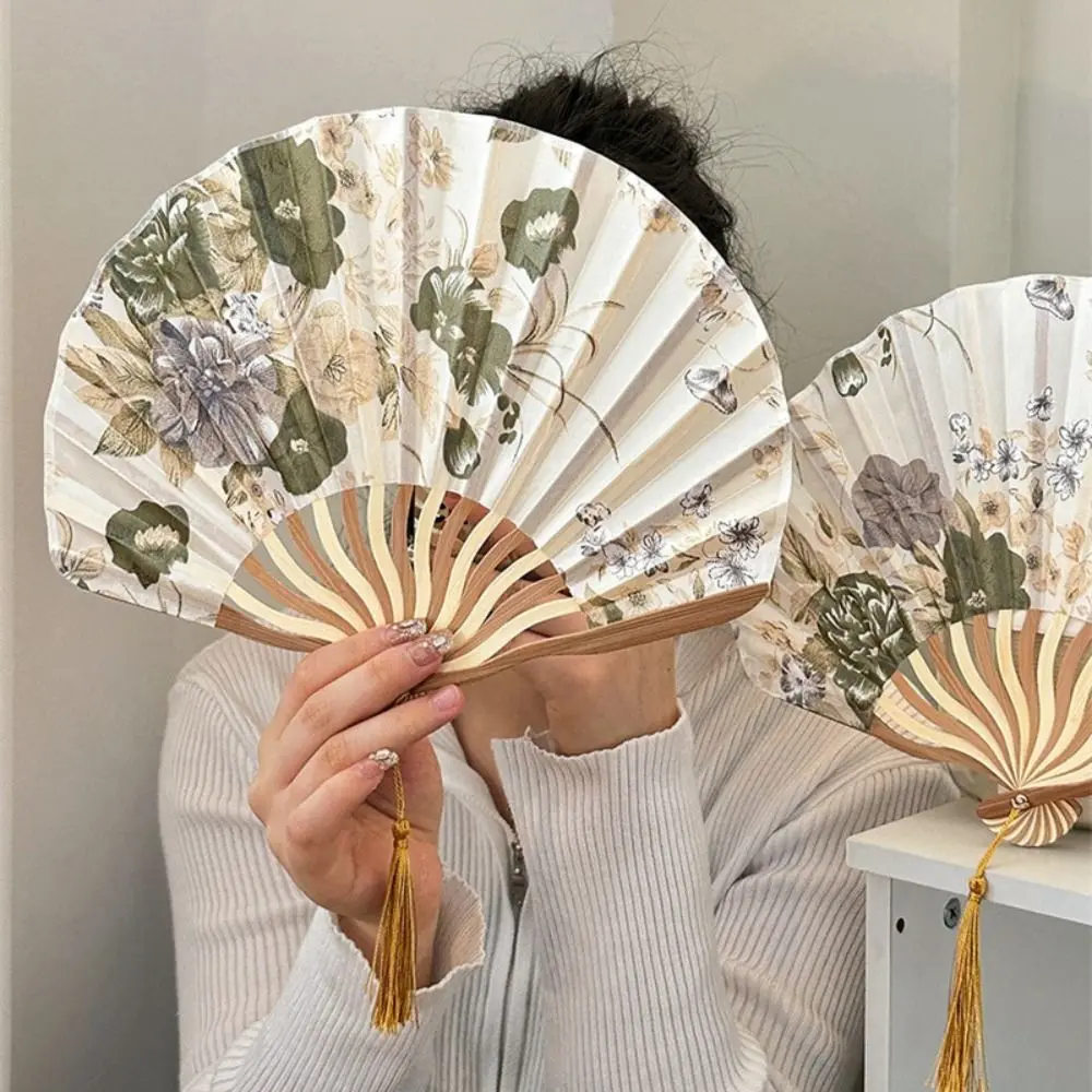 Silk Ancient Hand Fan 2024 Tassel Elegent Colorful Vintage Folding Fan Hand Fan Bamboo Shank Classical Dance Fan Female