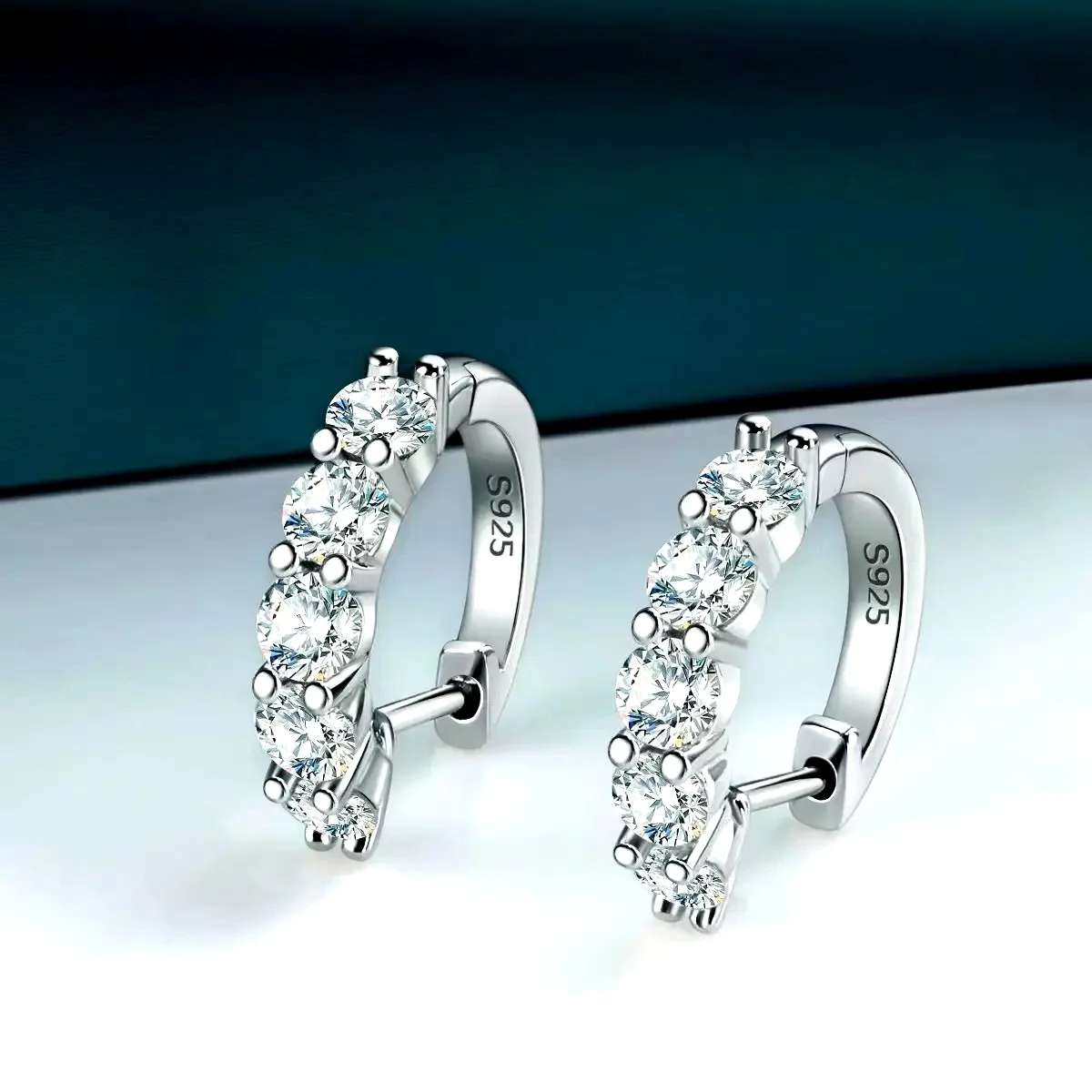 

925 Sterling Silver Earrings with 1 CT Total Moissanite Exquisite Jewelry Gift for Weddings & Parties, Sparkling Classic Style