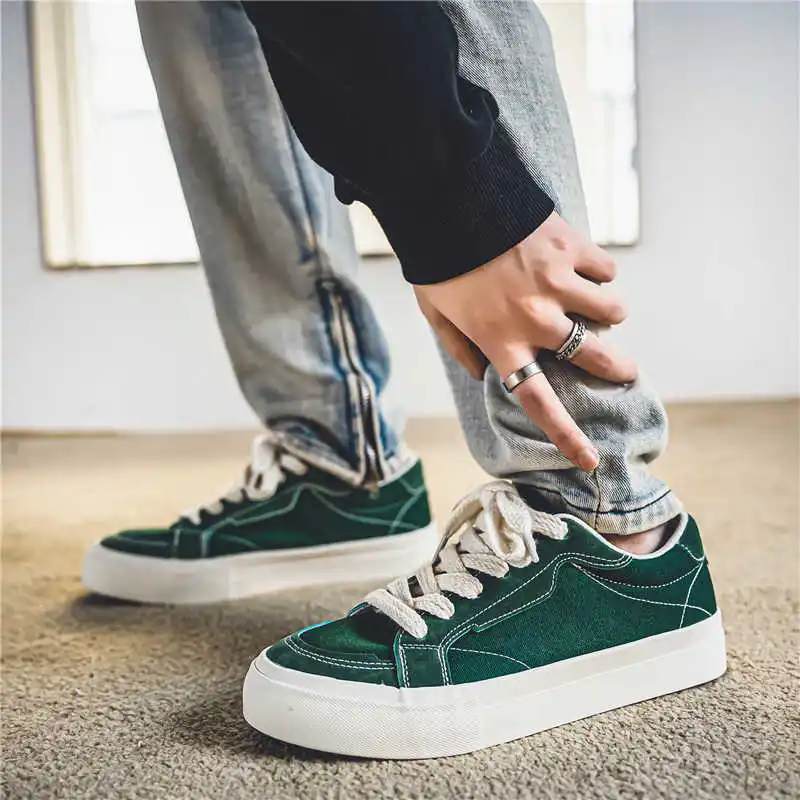 

In The Forest Серые мужские туфли из экокожи Массивные мужские кроссовки Белые мужские роскошные спортивные кроссовки для фитнеса Bity Tene в продаже