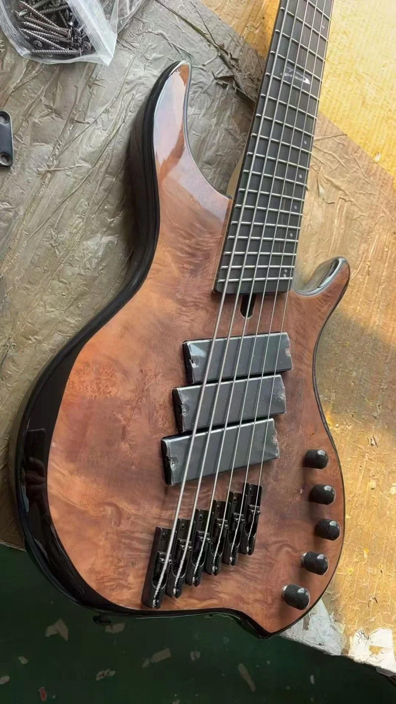 Customized 6-string bass, rosewood fan-shaped fretboard, black hardware, active electronic equipment, free delivery