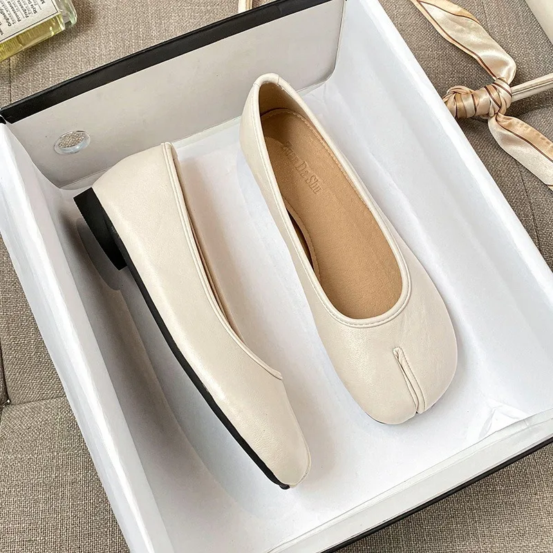2025 New Fashion Women Tabi Shoes Summer Spring Horse Hoof Shoes Soft Leather Slip-on Flats Ballet Shoes Comfortable Loafers 42