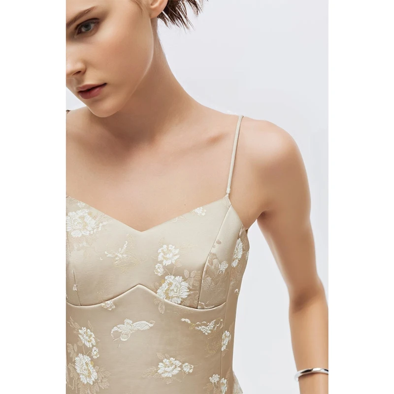 Amii Women Top 2026 Spring New Jacquard Sling Vest Women Adjustable Shoulder Strap Inner Waist-cinching Sleeveless Top 12651005 image 3