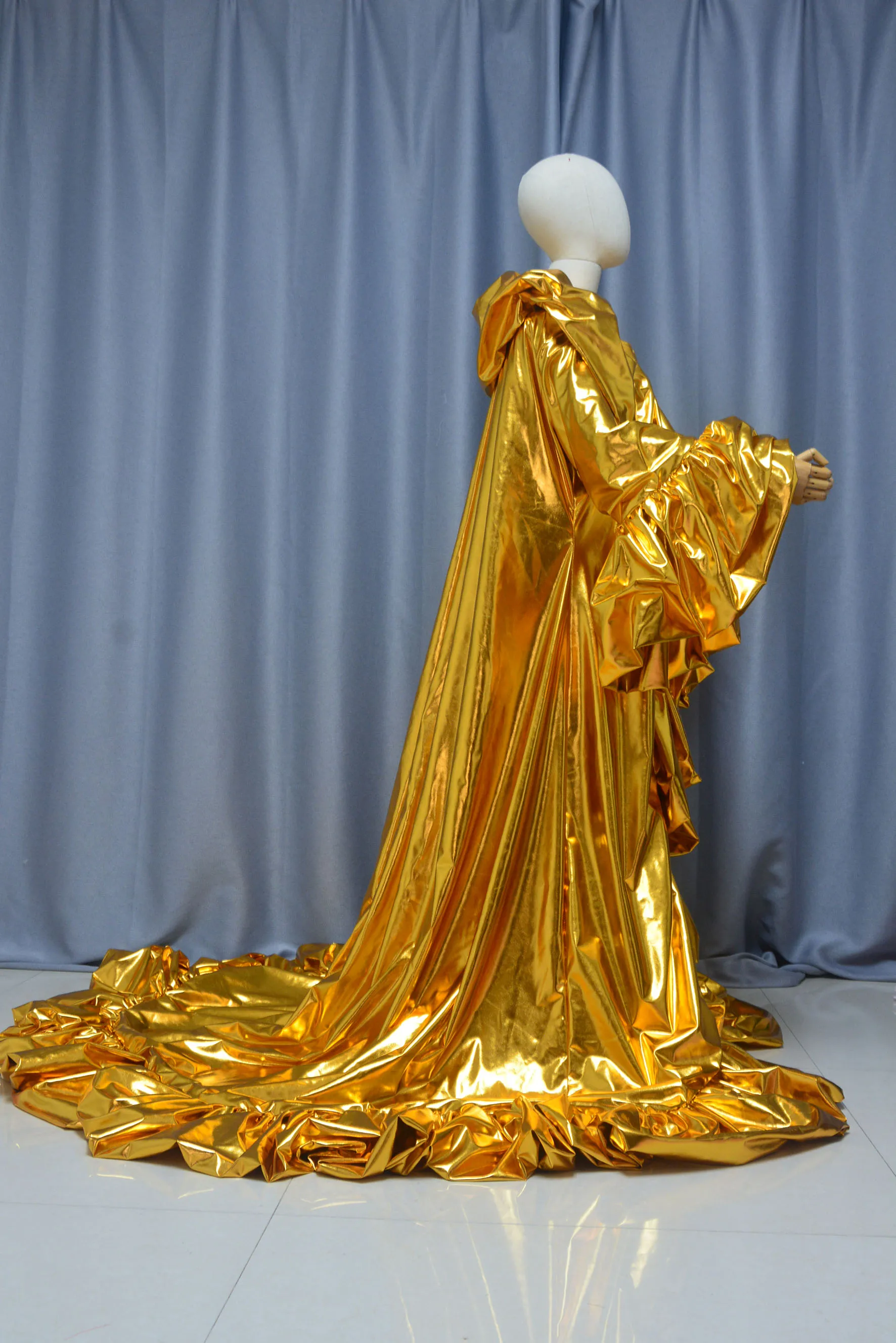 

Gold Cross dressing Queen Fashion Stage Coat, Women Jacket Cloak Cape Party Ball Volume Ruffles Edge Cloak custom