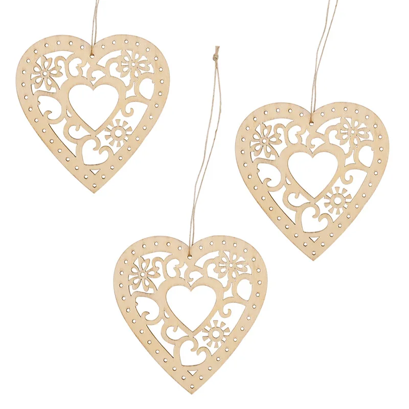 10 pezzi di legno Hollow Flower Love Heart ornamento in legno con corda di canapa per abbellimento di nozze rustico decorazione per la casa Hanging