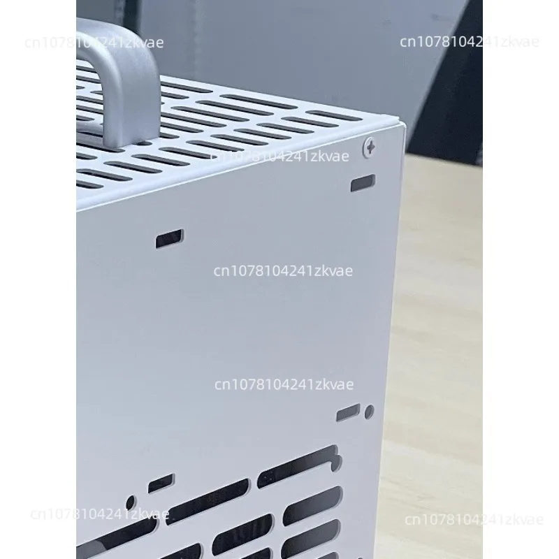 UFO200 chassis, black and white mini power supply, independent graphics card chassis, directly plugged into ITX chassis