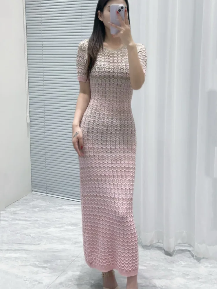 CHUJIE 2025 サマーニットワンピース |   カラーグラデーションデザインラウンドネックスリムフィットTシャツドレス |   ファッションレディースドレス