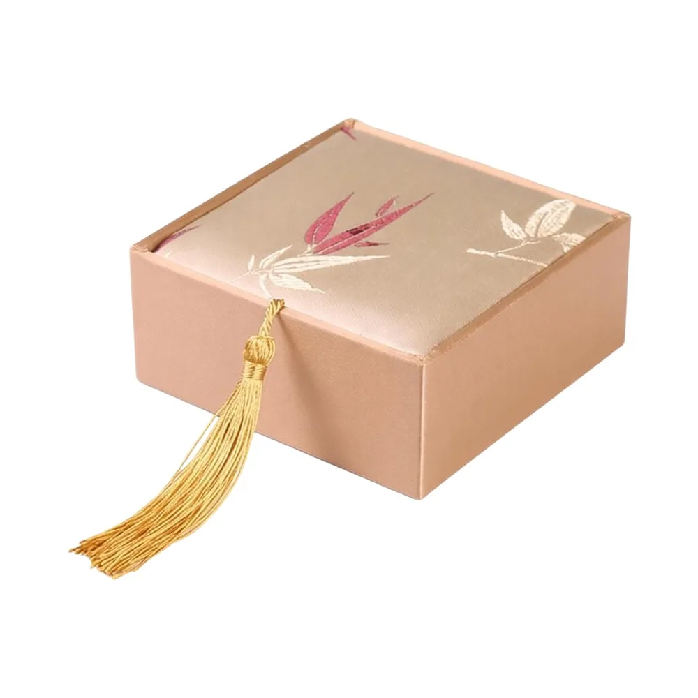 

Шкатулка для украшений в китайском винтажном стиле с кисточками, с узором из бамбуковых листьев и дамаска, высококачественная коробка для хранения и демонстрации украшений