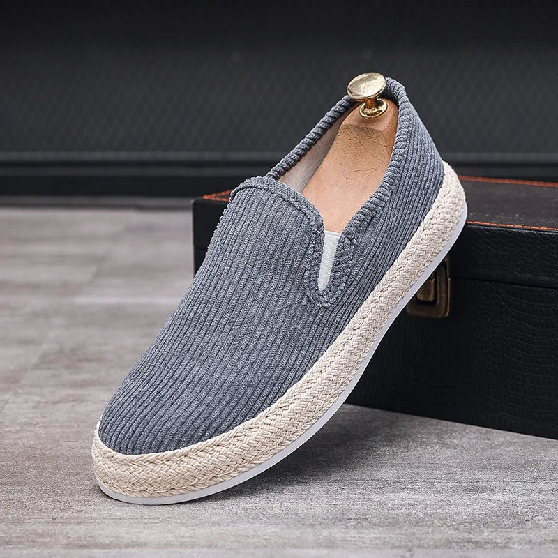 

New Canvas Shoes Men Breathable Light Slip on Flat Summer Classic Loafers Casual Shoes Breathable Walking Footwear