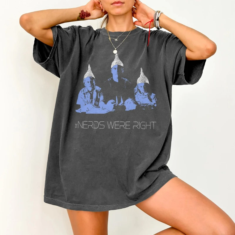 Signs Movie T-Shirt – Cult Sci-Fi Horror Cinema Tee