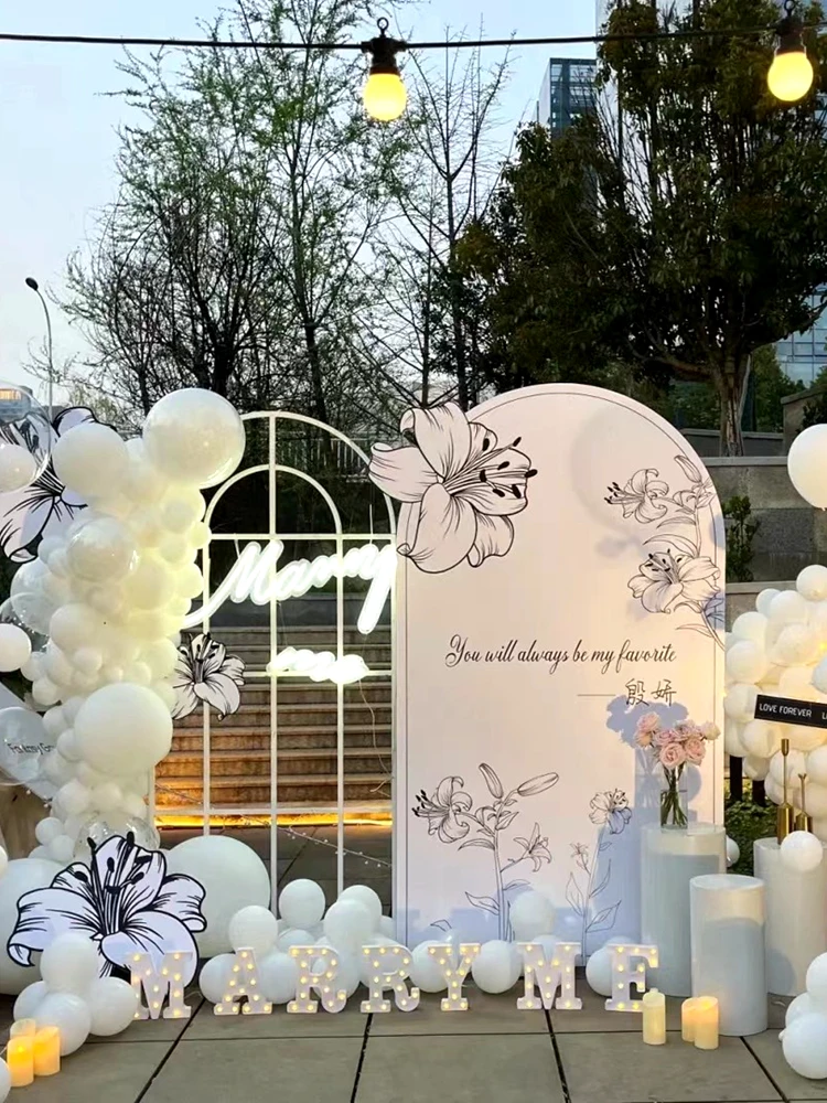 

Wedding iron arched background flower field wedding screen wedding welcome area arrangement flower stand door