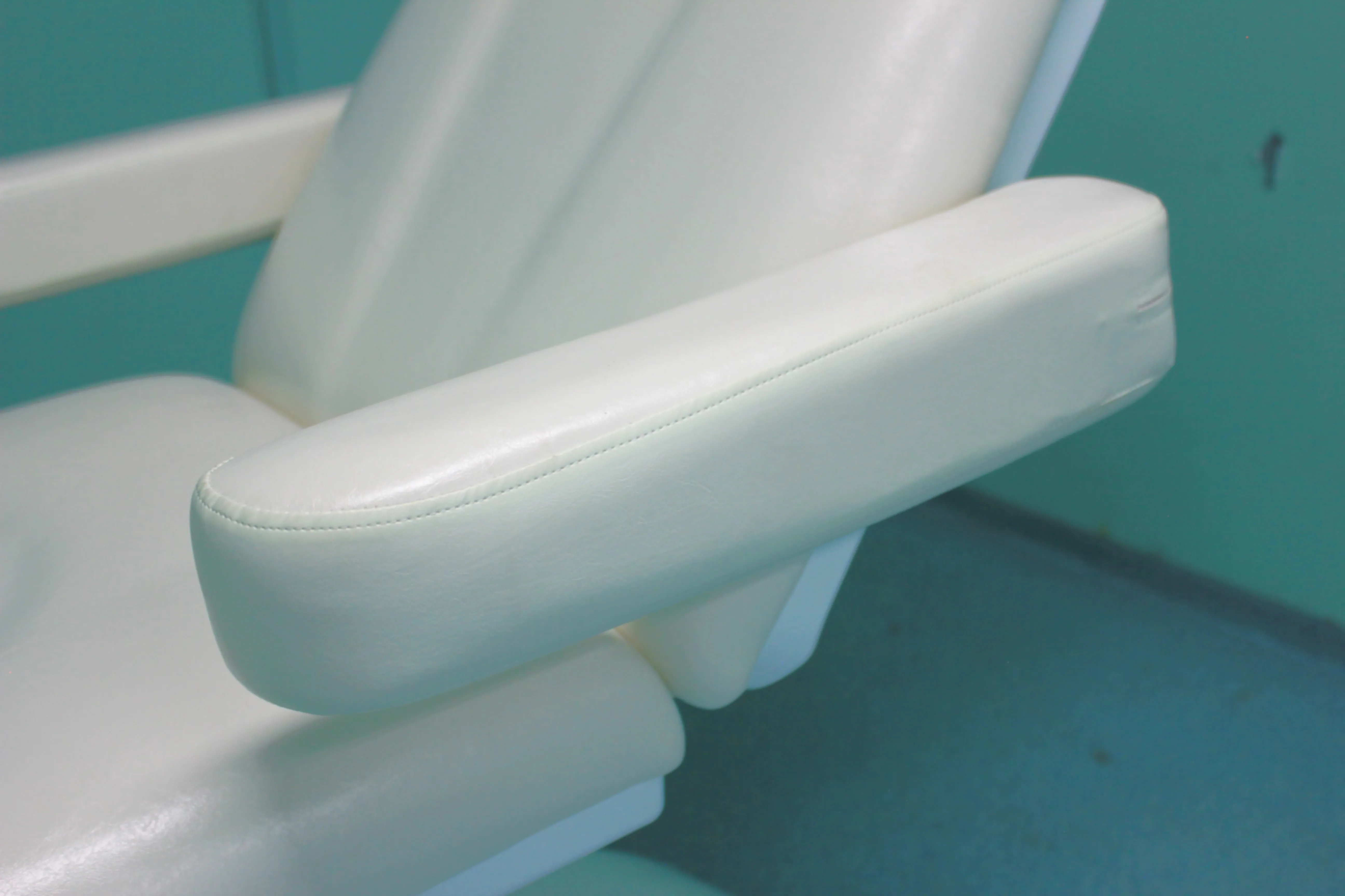 

Adjustable Height Electric Massage Table for Spa Salon Salon Beauty Facial Bed Cosmetic Chair for Clinic & Hospital Furniture