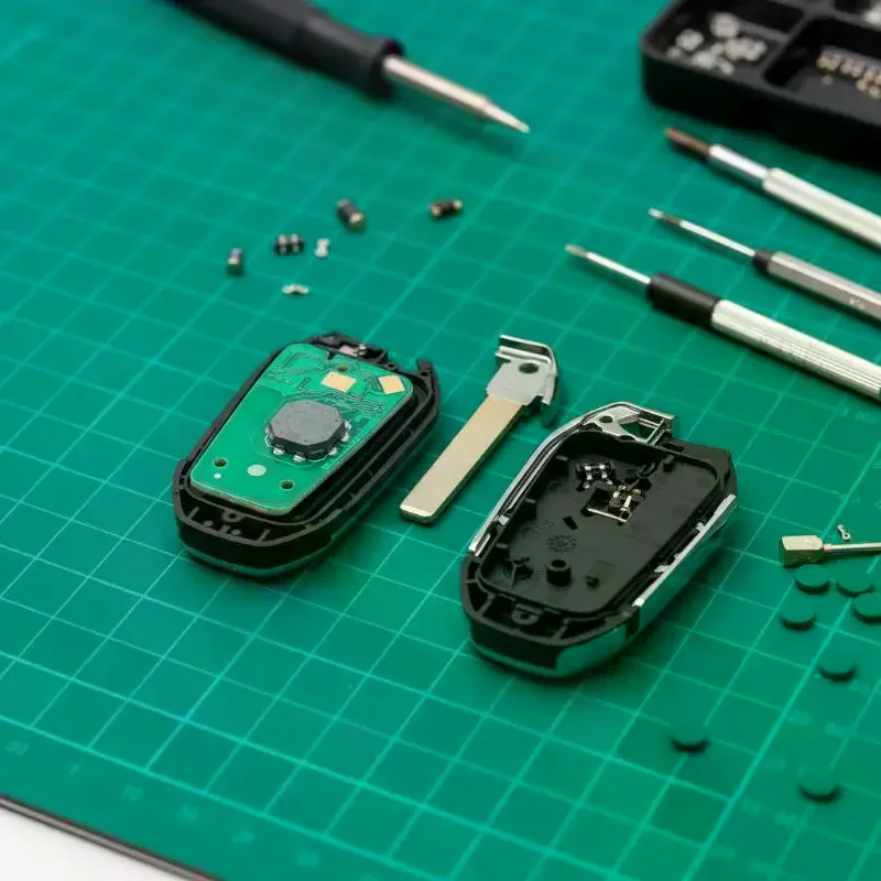 

【L】Smart Car Remote Key 433MHz ID46 4A Improved Security Keyless Fob for Convenient Driving Experience