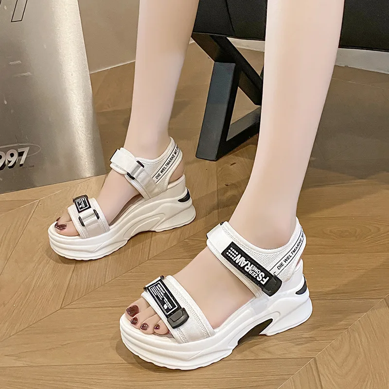 

Platform wedge sandals Women 2025 summer fashion new flat comfortable light casual Velcro beach sandals