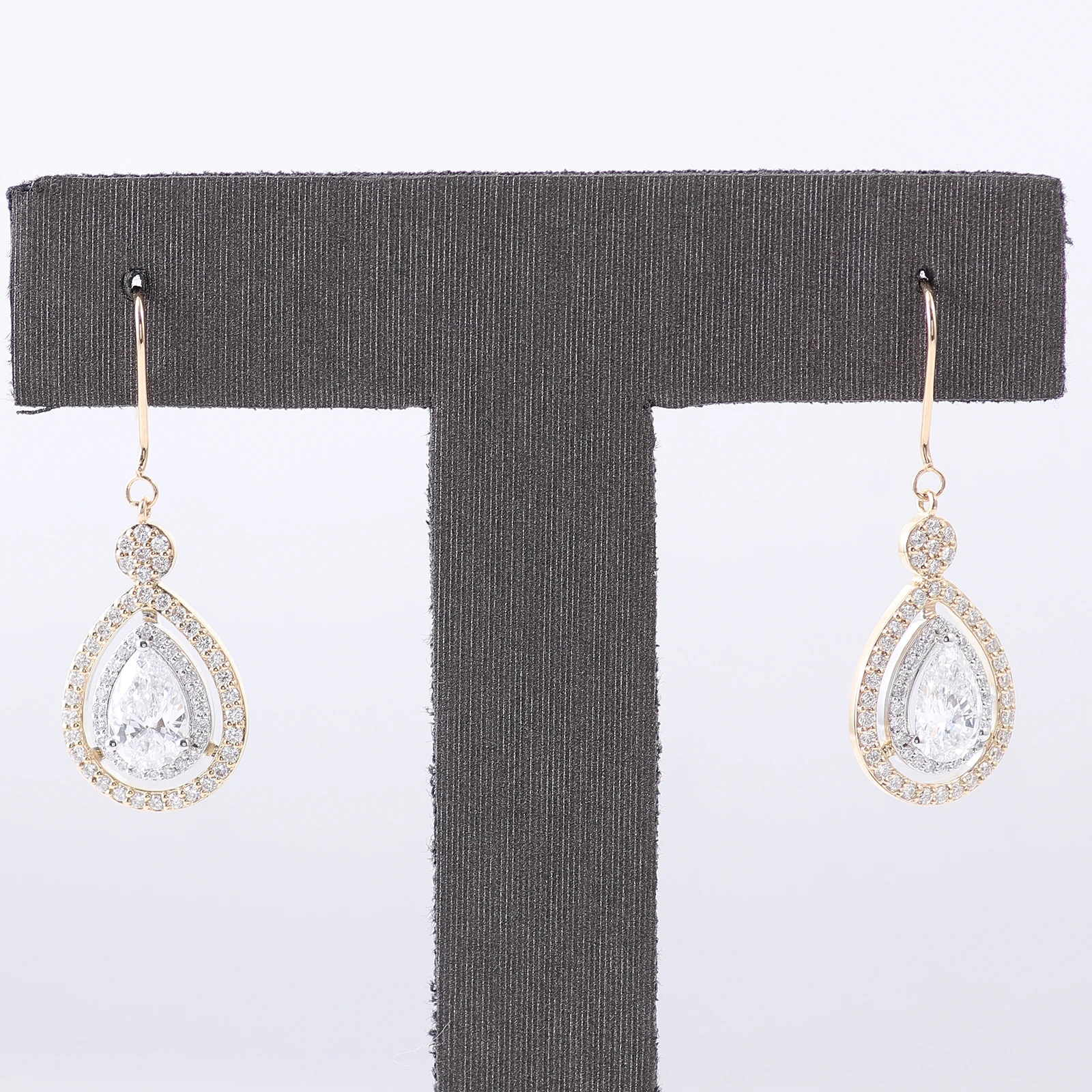 Provence 18K Yellow Gold Waterdrop Dangle Earrings With 5*7mm Pear Moissanite Diamond For Lady‘s Jewelry Elegant Drop Earrings