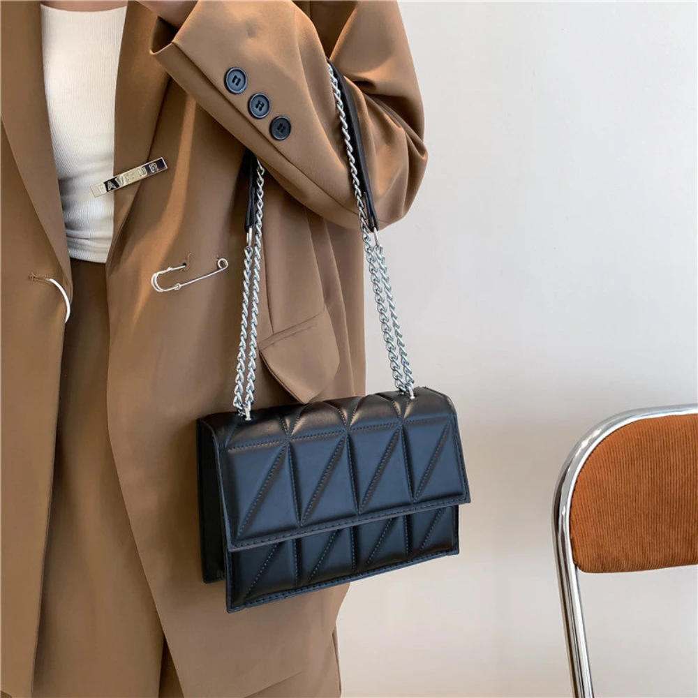 

French Style Fashion Simple Solid Color Chain Crossbody Bag Women's Stylish Exquisite Commuting Versatile Shoulder Square Bag