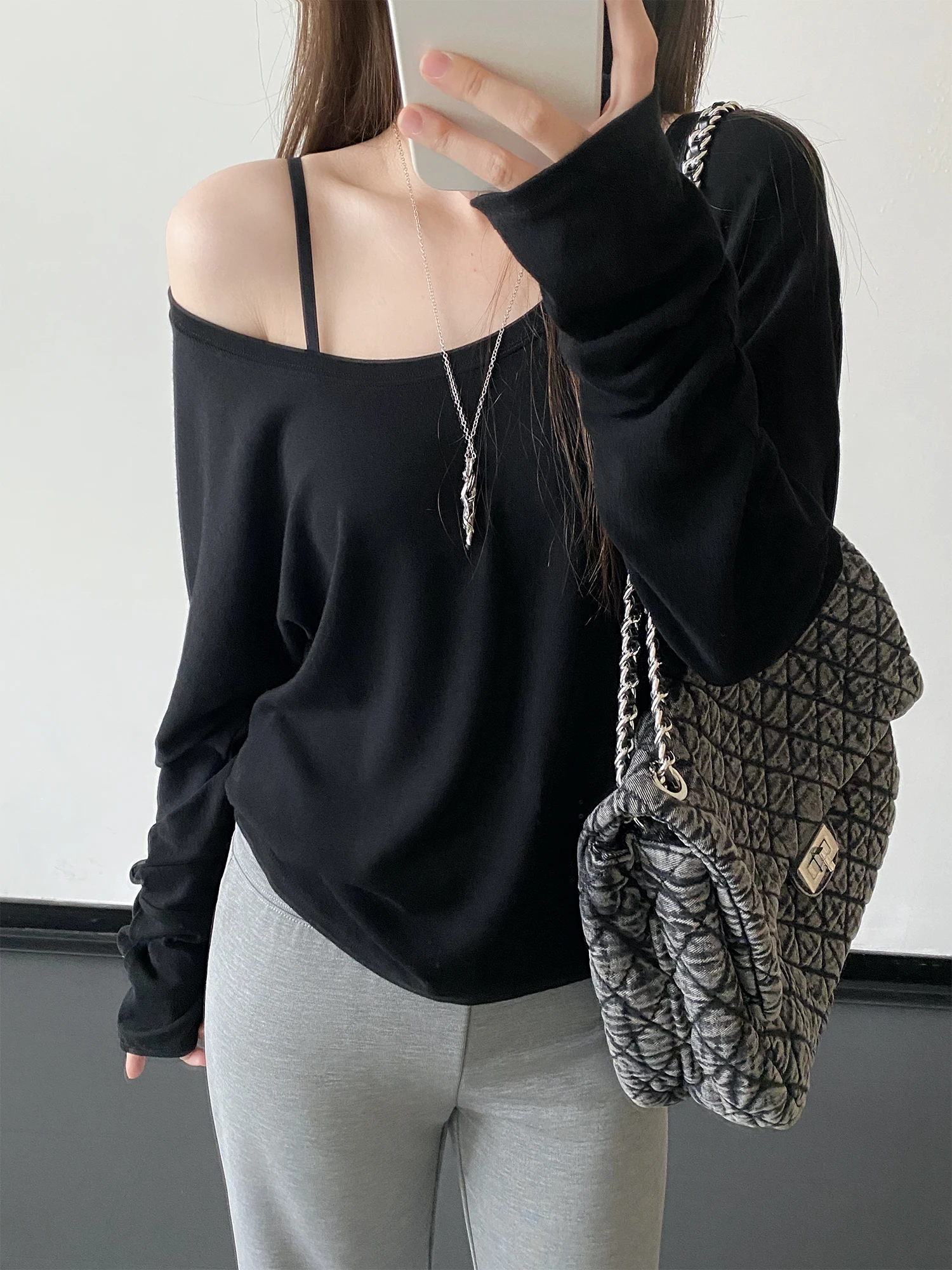 

Футболка SunYeo свободного кроя с длинными рукавами, открытыми плечами, рукавами «летучая мышь», большим круглым вырезом, повседневный женский топ, удобная весенняя одежда