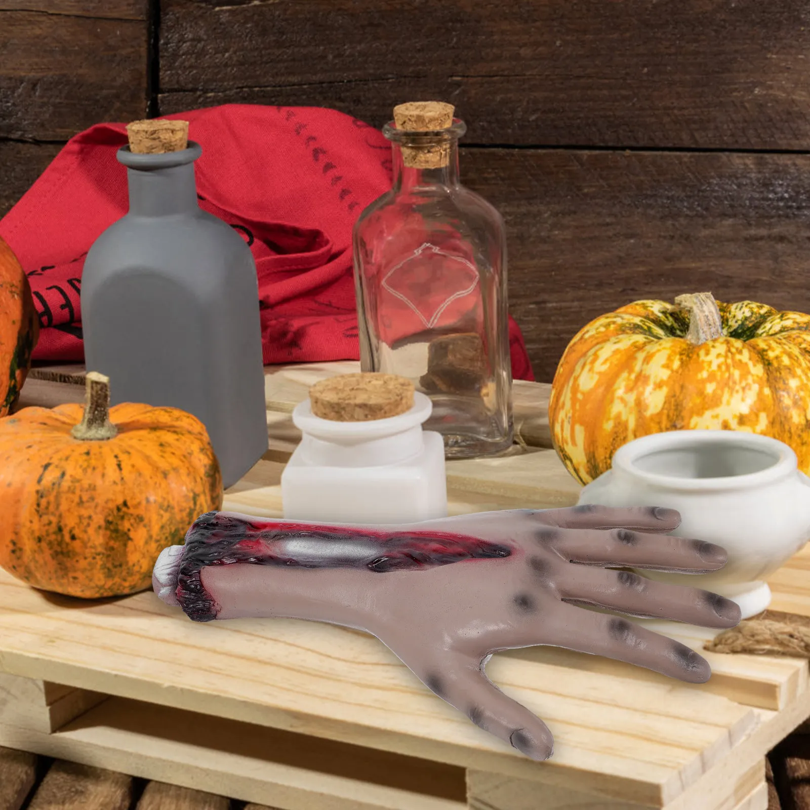 

Fake Severed Hand Bloody Broken Cut Off Arm PU Material Halloween Party Supplies Haunted House Scary Decoration Props