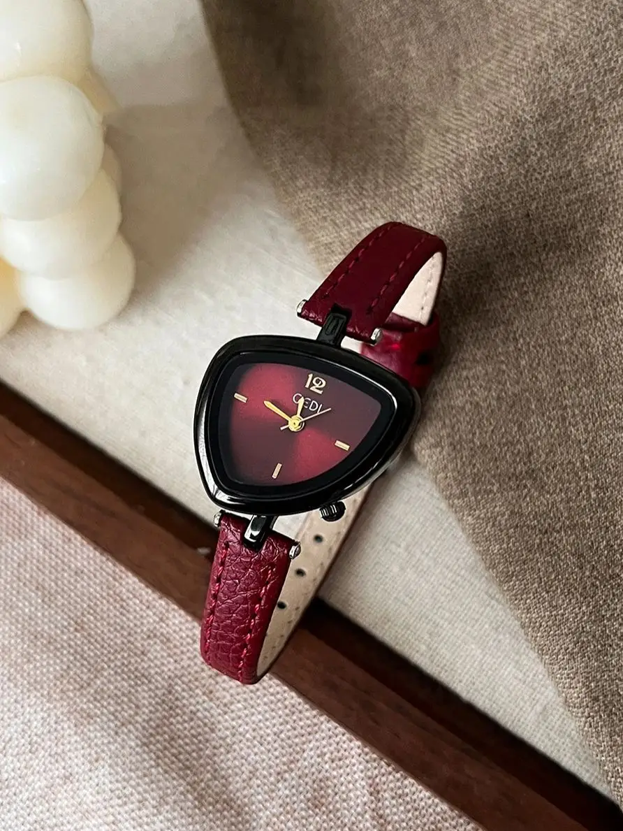 

Модные роскошные женские часы с треугольным нерегулярным циферблатом и кожаным ремешком, подарок для женщин, хронограф, наручные часы