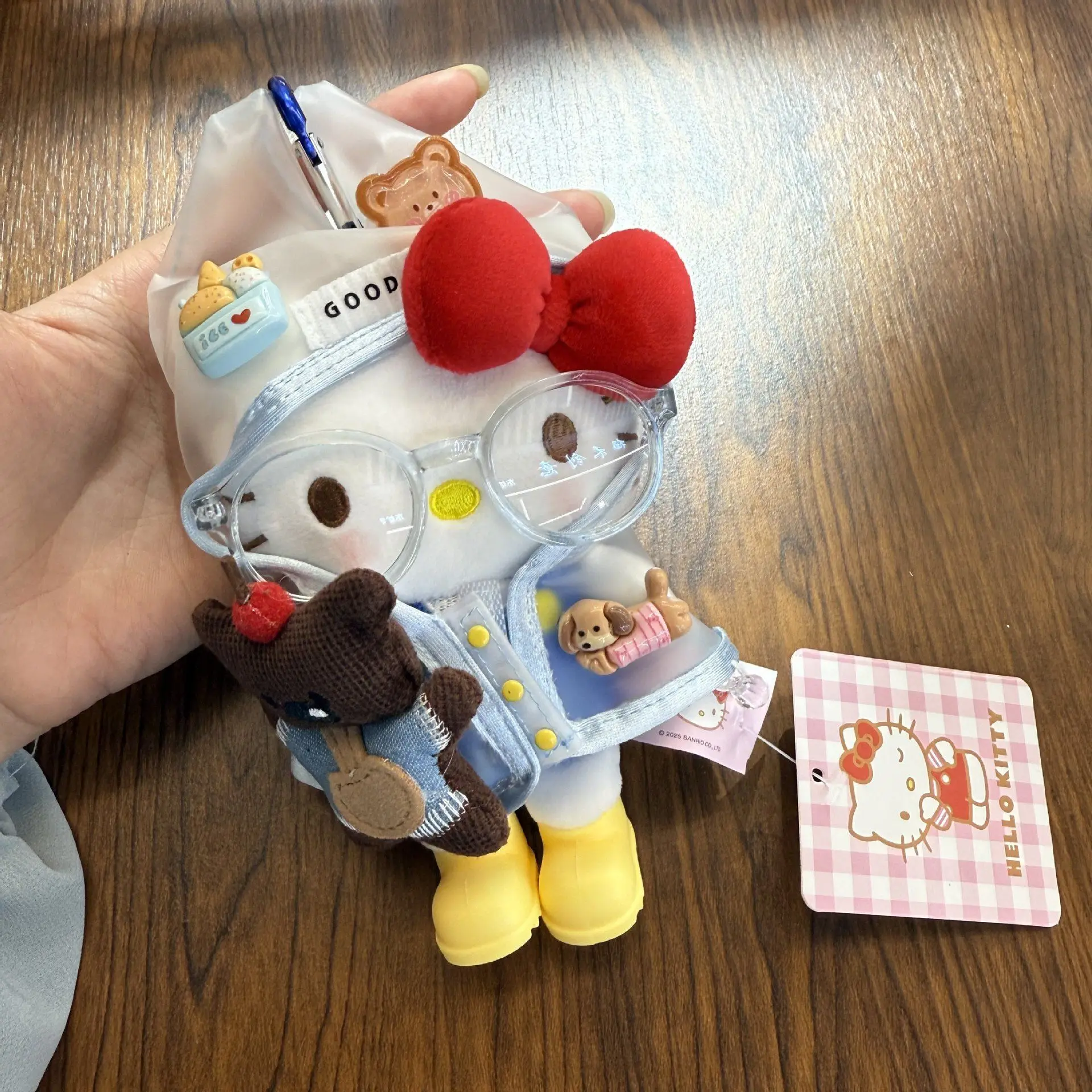 

Hot Sale Sanrio KT Cat Straw Hat Doll Pendant Adorable Hello Kitty Backpack Charm Fashion Versatile Keychain Ornament For Girls