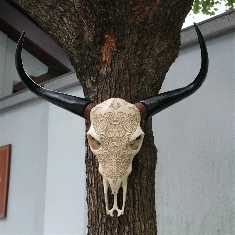 

Bone-inspired Bull Head Ornament - Resin Craft, Realistic Details, North American Style Halloween Holiday Decoration