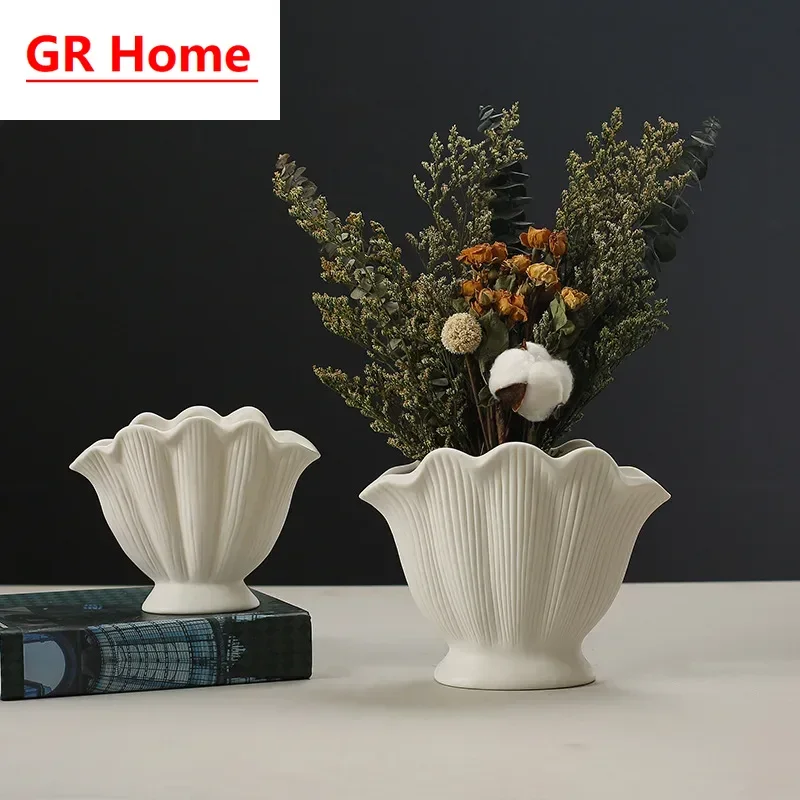 High-End Unglazed Shell Ceramic Vase, Decor Ornament for TV Cabinets, Entrances, Dining and Tea Tables, Stylish Photography Prop