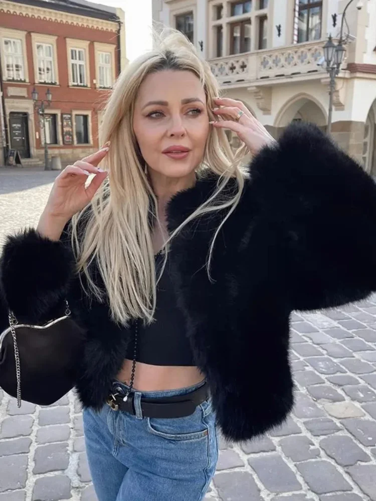 Warm Luxurious Plush Long Sleeves Womna Faux Fur Coat Fashion O Neck Loose Casual Short Coat 2025 Autumn Winter New Streetwear