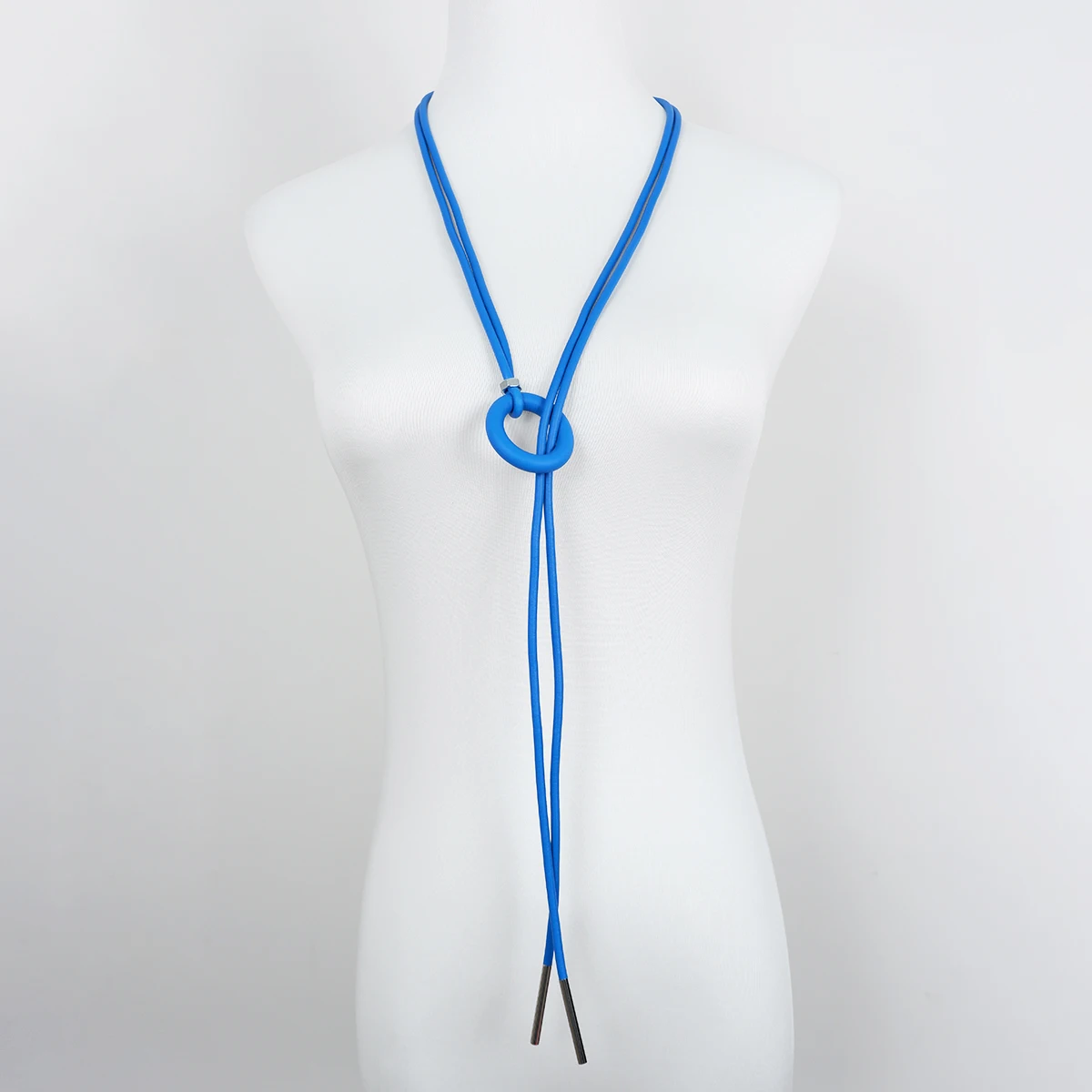 UKEBAY Minimalistische Statement-Halskette mit Kreisanhänger, Gummi-Halskette, lange Kette, leicht, modischer Schmuck, Geschenk, Halskette für den täglichen Gebrauch – Detail 12