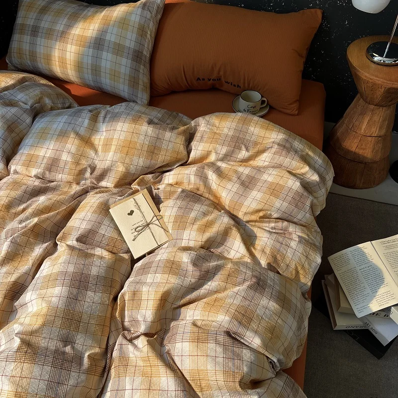 

High Quality Beauty Bedding Set Plaid Duvet Cover Bed Sheet Set With Pillowcases Adult Dormitory Queen Size Winter Home Decor