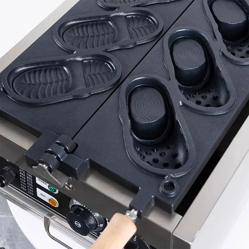 صانع الوافل على شكل كروكس من الفولاذ المقاوم للصدأ - تصميم غير لاصق بفتحة ثلاثية الأبعاد حديد الوافل للأطفال نمط حذاء مضحك فطيرة بيكر