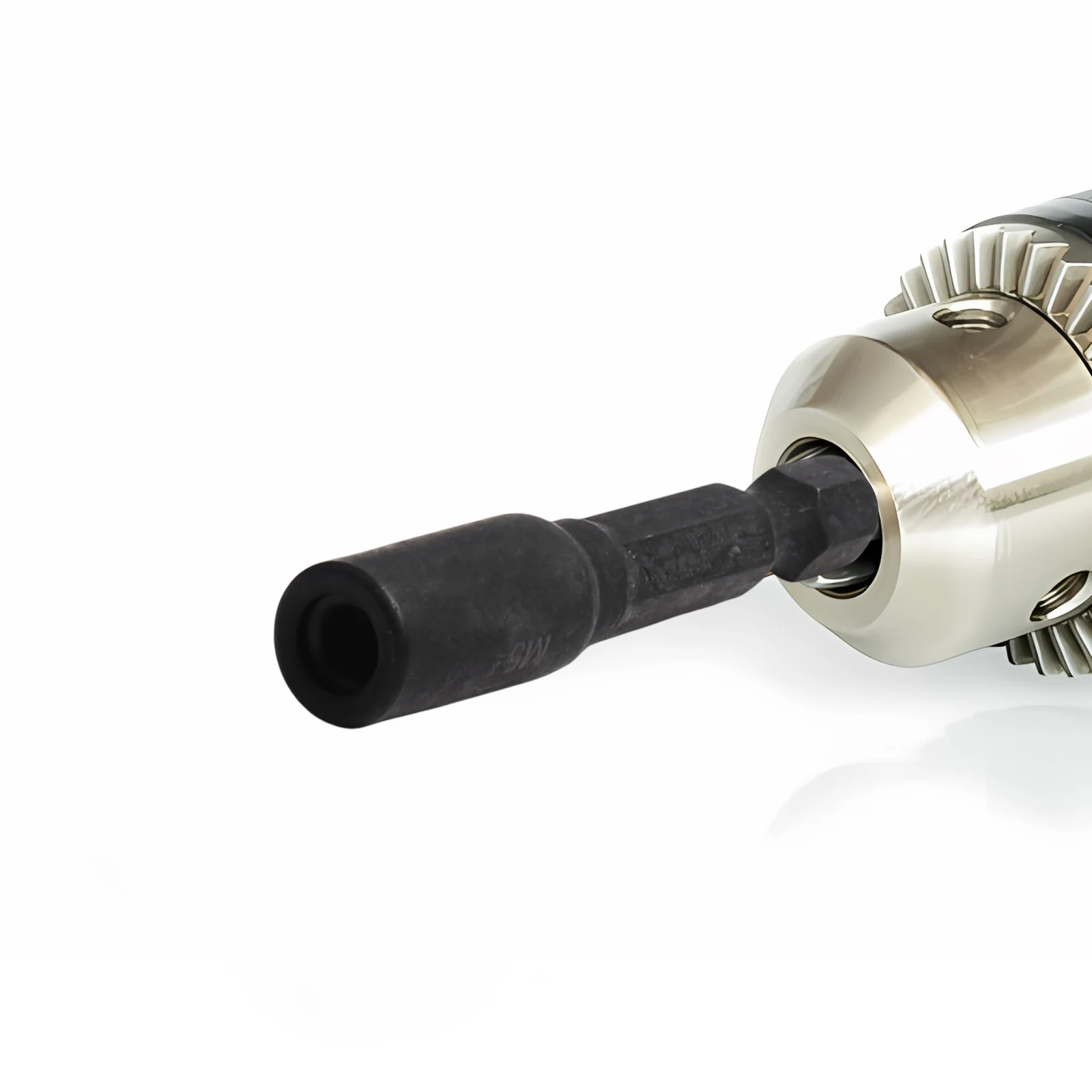 

Эффективно достигайте труднодоступных мест с помощью этого удлинителя длиной 412 мм, оснащенного шестью совместимыми адаптерами для винтовых соединений.