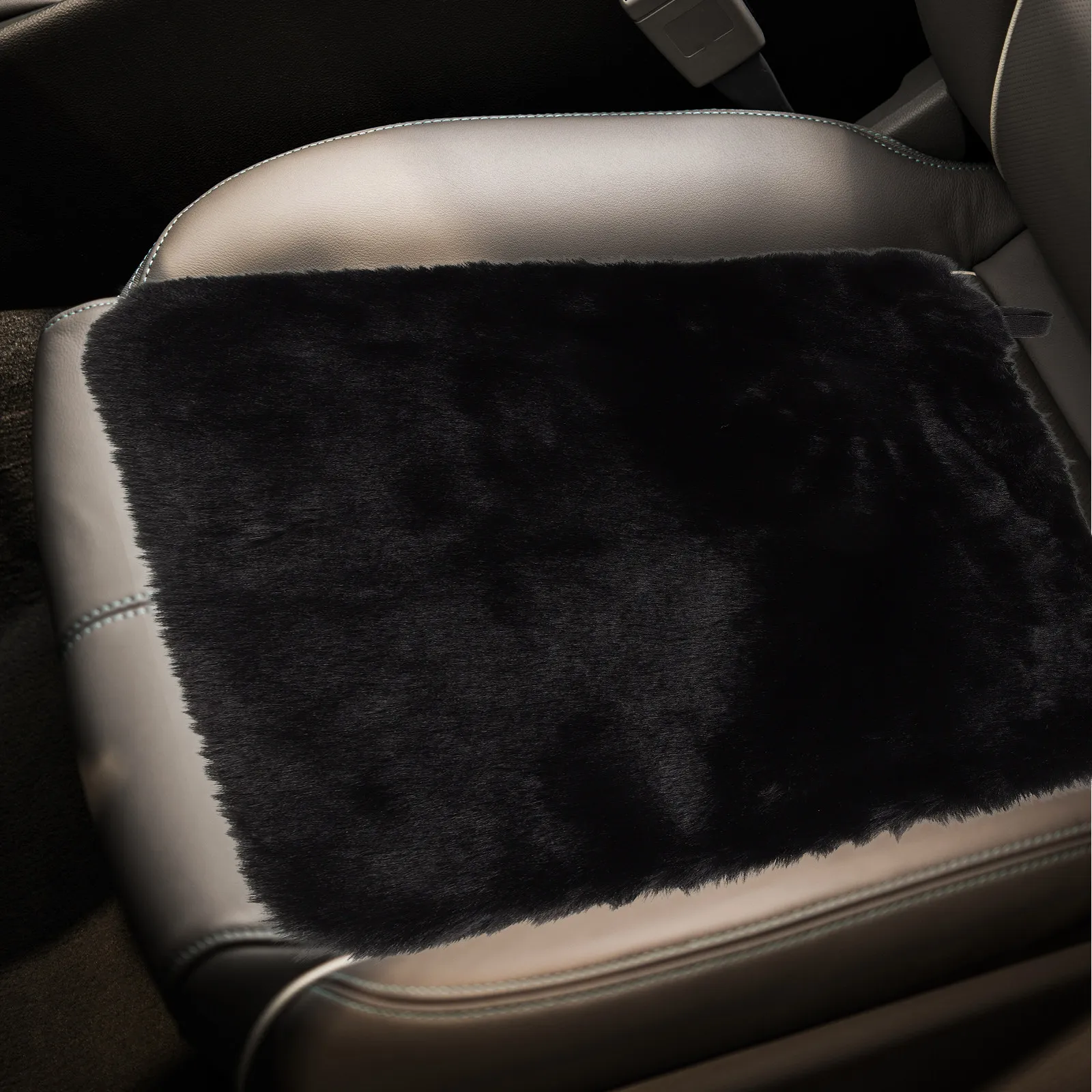 

Премиальная подушка для автомобильного сиденья из искусственного кроличьего меха, мягкая, комфортная, теплая зимняя накидка для автомобилей, офисов, дома