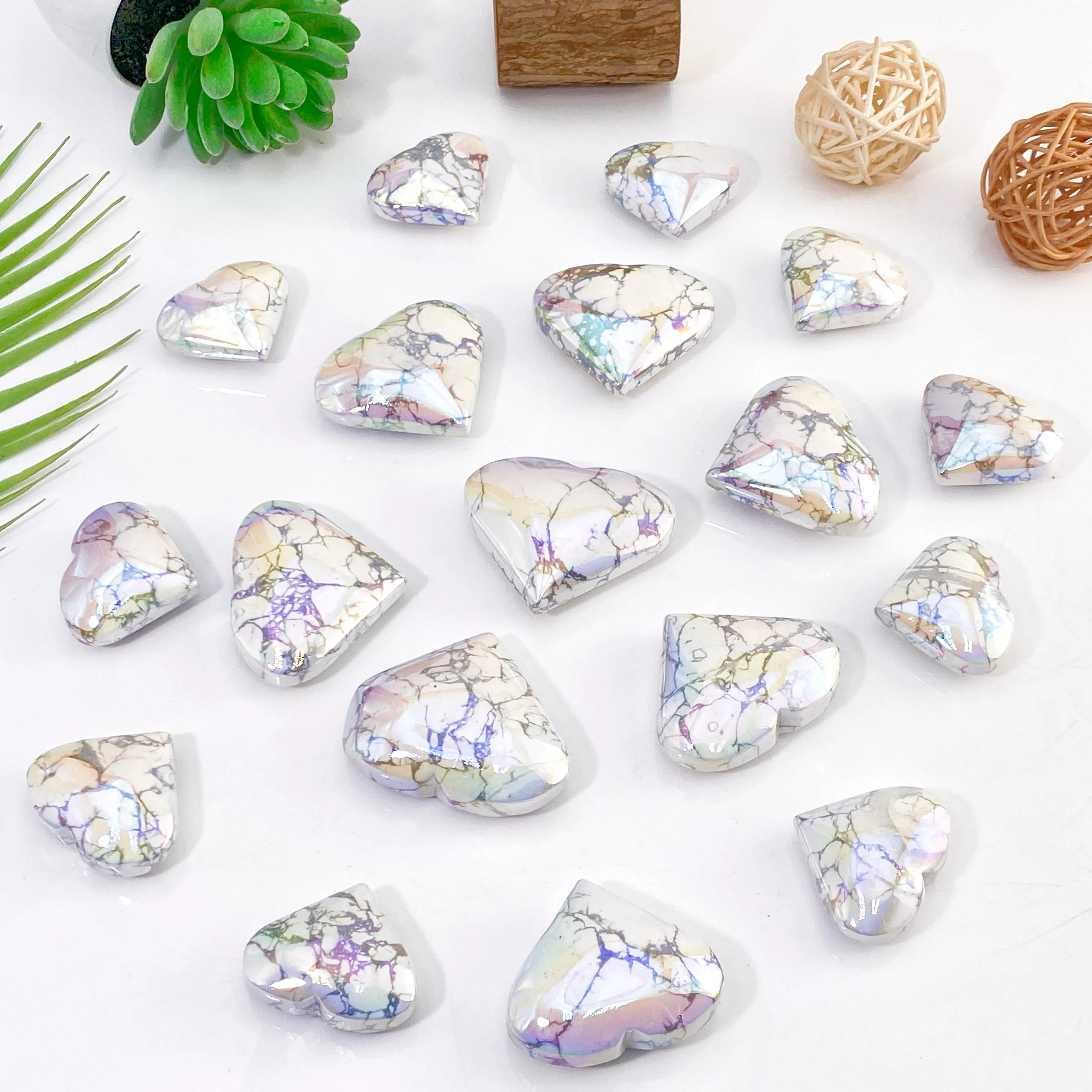 1 قطعة عالية الجودة هالة Howlite القلب نحت الكريستال الطبيعي ، مجوهرات الأحجار الكريمة ، بريق ، كريستال شفاء ، هدية عيد ميلاد ، هدية المرأة