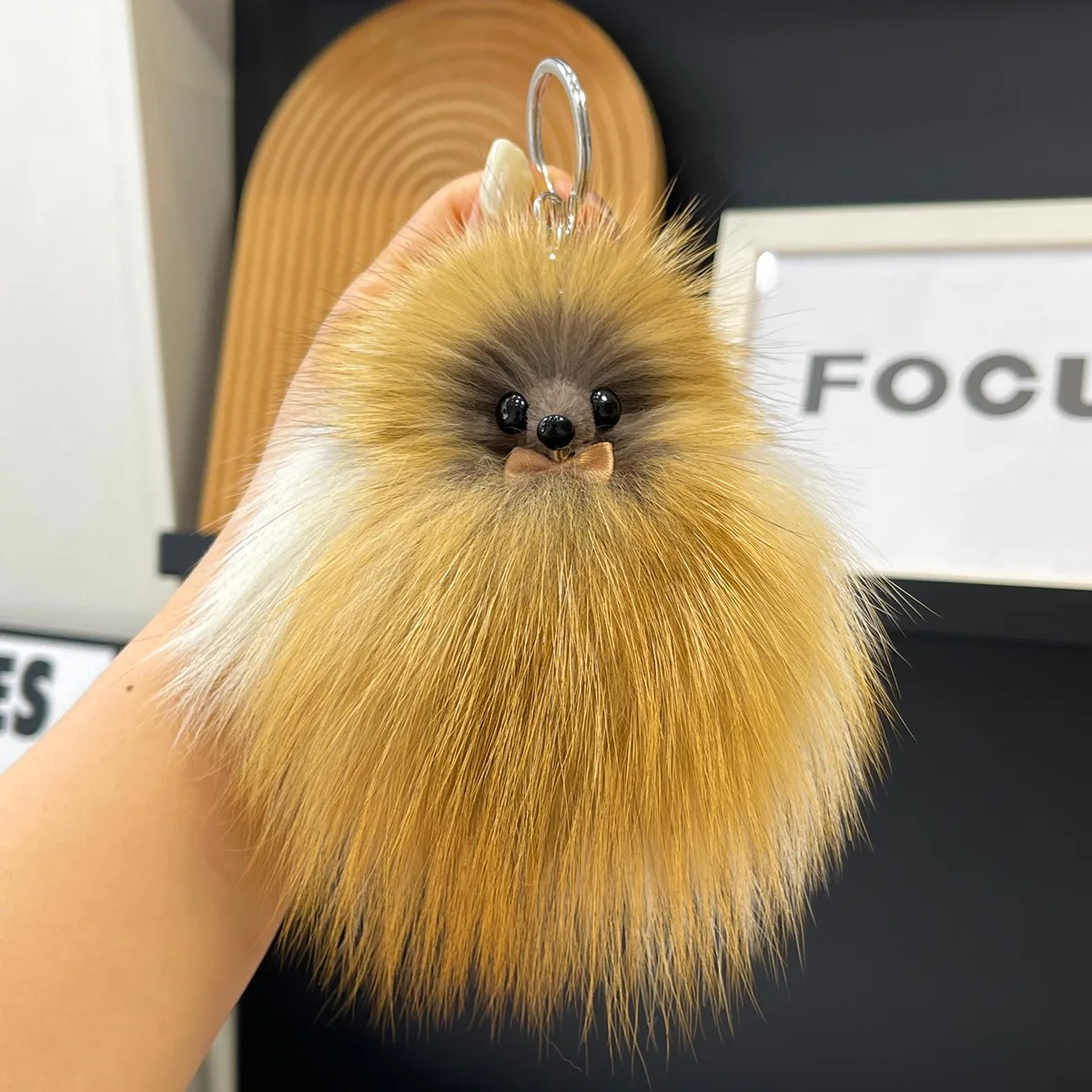 Real Fox Fur Keychain Natural Plush Pom Pom Ball Women\'s Bag Pendant Luxury Car Key Ring Metal Pendant Cute Key Chain Girl Gift