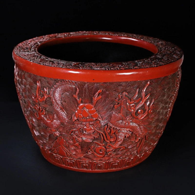 

Red lacquer ware Longteng Sihai round cylinder ornament collection