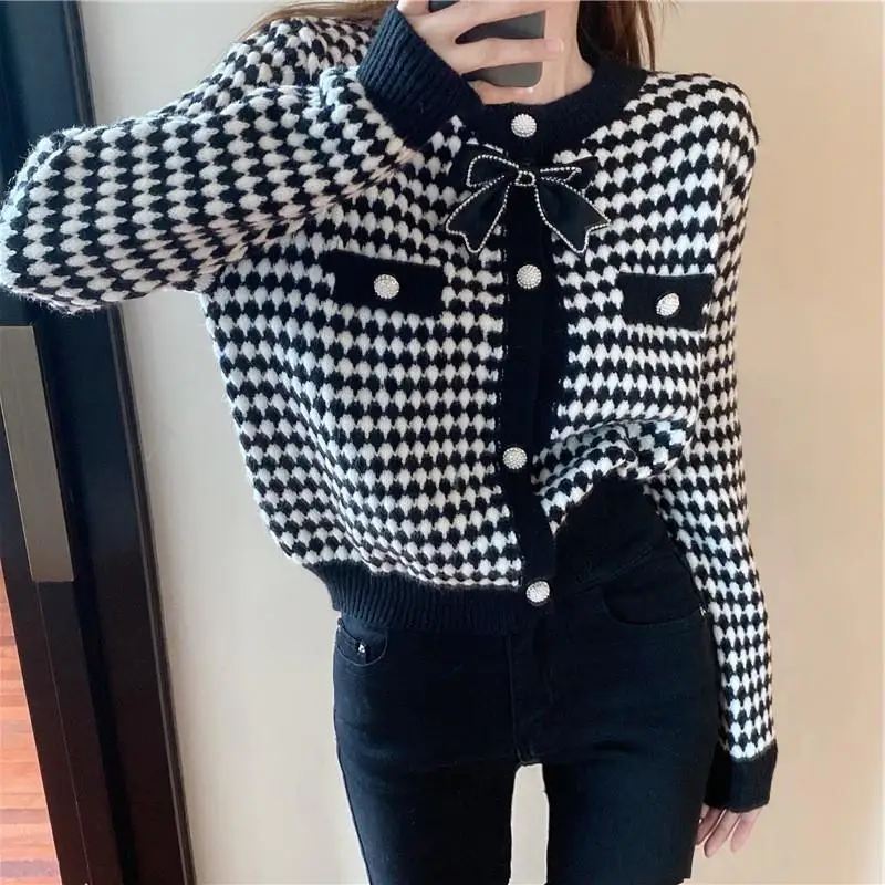 Sweater Women 2024 Fashion Spring Autumn New Round Neck Bow Small Knitted Cardigan Contrast Color Cardigan Women BD4014